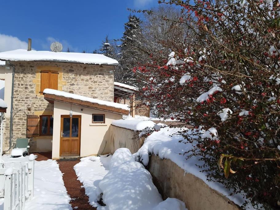 Joli Gite Rural Dans Un Havre De Paix Saint-Bonnet-le-Troncy Exterior photo