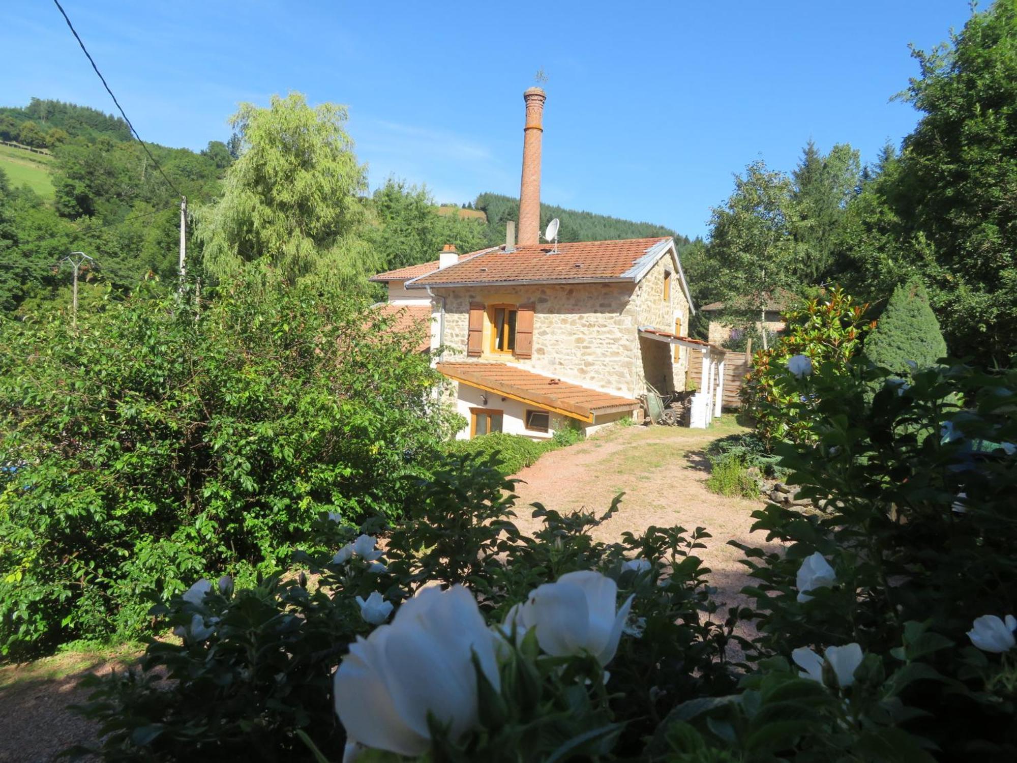 Joli Gite Rural Dans Un Havre De Paix Saint-Bonnet-le-Troncy Exterior photo