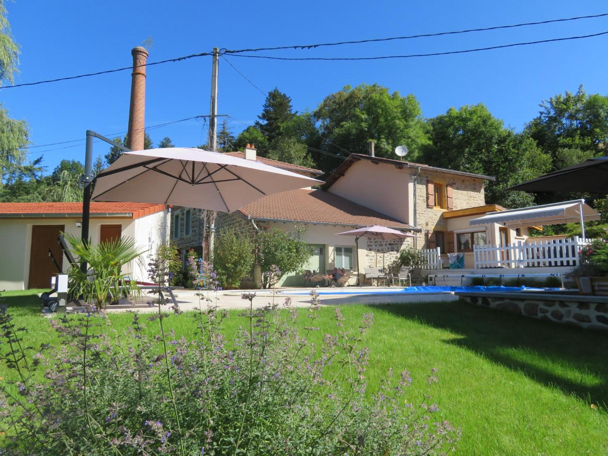 Joli Gite Rural Dans Un Havre De Paix Saint-Bonnet-le-Troncy Exterior photo
